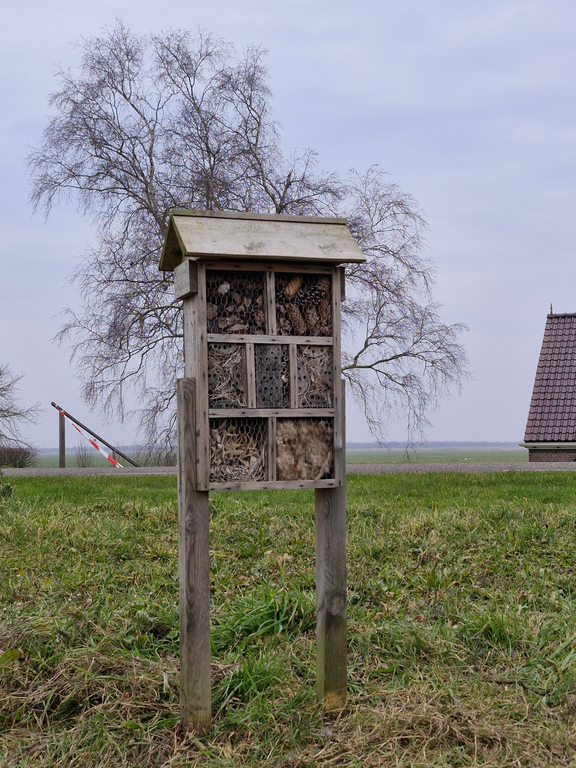 Insectenhotel 7 2 2025 Kerkbuurt uitlegbordje